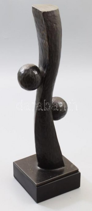 Kilár István (1935-): Hangjegy. I/8. Patinázott bronz, 1995, jelzett, talapzattal, m: 33,5 cm