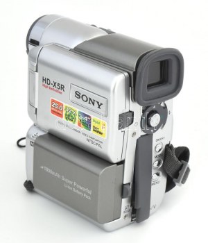 Sony HD X5R digitális kamera, 25mp, sok tartozékkal, távirányítóval, tokkal, kártyával.