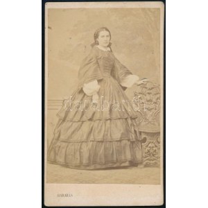 cca 1860-1870 báró Tunkel Luca (?) egészalakos portréja, vizitkártya Barabás Miklós pesti műterméből...