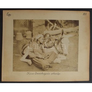 cca 1900 Félix Bonfils (1831-1885): Öszvérhajcsár pihenője / Kairó Shepeard szálloda...