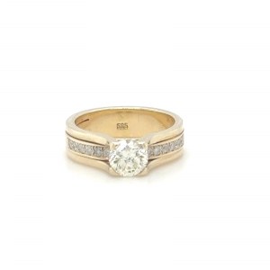YELLOW GOLD RING - 5.51 GR WITH DIAMONDS - DH-R433