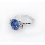 Ring with sapphire