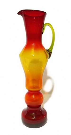 DZBAN WITH GREEN EAR Stanisław GOŁDYN Sudety Glassworks in Szczytna Śląska