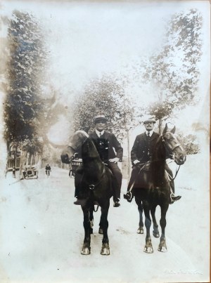 Photograph - Gentlemen on horseback - early 20th century, Atelier H. Conz Borgo Padova [Italy].