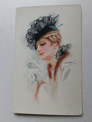 ART POSTCARD WOMAN IN A HAT, PRE-WAR