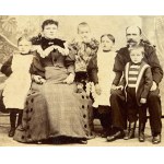 Cardboard photograph. Zieliński family. Skierniewice [1899].