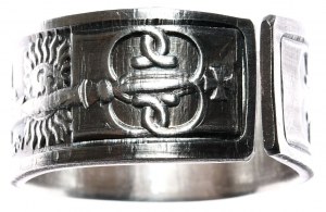 Hussars ring in a gift box.