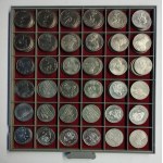 COLLECTION OF 709 POLISH COINS
