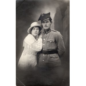 II RP - Lowicz Photo Polish-Bolshevik War Corporal in Corporal's cap, model 19, with his wife