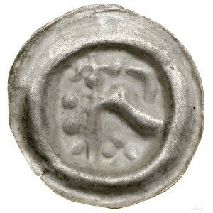 Brakteat, XIII w.; Głowa ptaka w lewo, trzymającego w d...