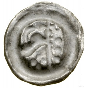 Brakteat, XIII w.; Głowa ptaka w lewo, trzymającego w d...