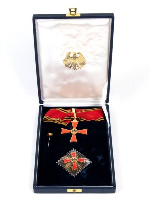 Germany, Federal Republic, Order of Merit Grand Officer's set, cased.