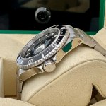 ROLEX MODEL SUBMARINER DATE 16610
