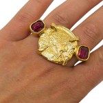 Gold-plated Roman-style knuckle duster with Swarovski crystals