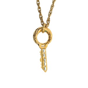 Collana a forma di chiave placcata in oro