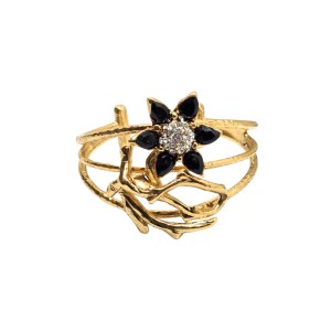 Gold-plated open bracelet with a flower