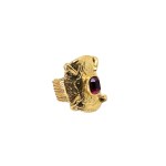 Gold-plated ring with a burgundy stone in the Roman style