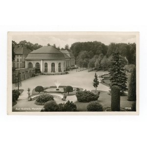 Kudowa-Zdrój - spa square with fountain (910)
