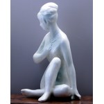Duża ceramiczna figura ''Dziewczyna z naszyjnikiem'' B. Kokrda lata 60-te