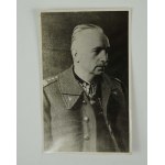 Generał Kazimierz Sosnkowski z Krzyżem Wielkim Virtuti Militari na szyi i VM w klapie [reprodukcja oryginalnej fotografii]