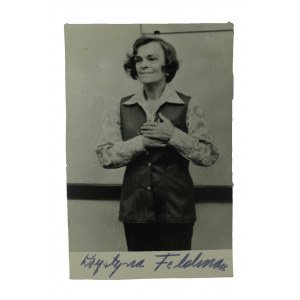 Krystyna Feldman [1916-2007] polska aktorka, dwukrotna laureatka Orła, znana z wyrazistych ról epizodycznych oraz roli Rozalii wspaniałej w serialu Świat według Kiepskich, oryginalny autograf pod fotografią