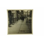 Zestaw 3 fotografii pocztówkowych W. KUJAWA i SYN [palarnia kawy]: witryna oraz wnętrze sklepu firmowego w czasie okupacji, RZADKIE