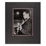 LEONID BORISOVICH KOGAN (1924-1985) | AUTOGRAPH WITH MUSICAL NOTATION AND ORIGINAL PHOTO (RUSSIA / RUSSIAN)
