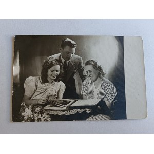 PHOTO LUBLIN 1941, TWO WOMEN AND A MAN