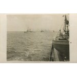[Photo] minesweepers on the high seas