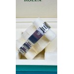 ROLEX OYSTER PERPETUAL DATE REF 15200