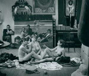 Breakfast at the Museum photo by Andrzej Świetlik [vintage print / 1999 / Documentary photograph from the collection of Andrzej Kwietniewski, a retired member of the Lodz Kaliska art group].