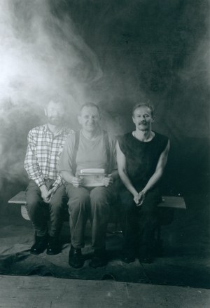 [Łódź Kaliska] Dymny fot. Andrzej Świetlik [life time print / 1991 / Fotografia dokumentacyjna z kolekcji Andrzeja Kwietniewskiego członka w stanie spoczynku grupy art. Łódź Kaliska]