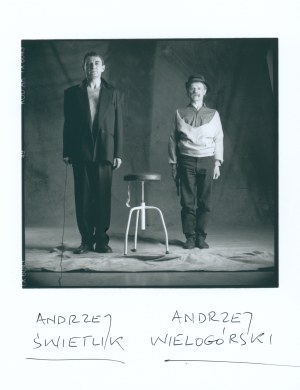 Andrzej Świetlik, Andrzej Wielogórski [Makary] fot. Andrzej Świetlik [tirage vintage / ca 2000 / Photographie documentaire de la collection d'Andrzej Kwietniewski, membre retraité du groupe artistique Łódź Kaliska].