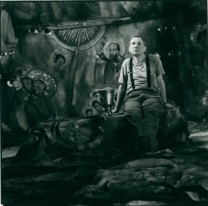 Andrzej Kwietniewski photo by Andrzej Świetlik [vintage print / 1990s / Documentary photograph from the collection of Andrzej Kwietniewski a retired member of the Łódź Kaliska art group].