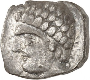 GAULE - CELTIC Volques Tectosages. Drachme, Serie mit der iberischen Legende AKEREKONTON, Klasse II mit dem stilisierten Kopf ND (260-180 v. Chr.).