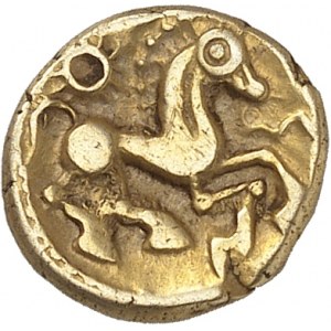 GAULE - CELTIC Bellovaques. Quart de statère d’or à l’astre ouvert et au cheval à droite ND (50-30 av. J.-C.).
