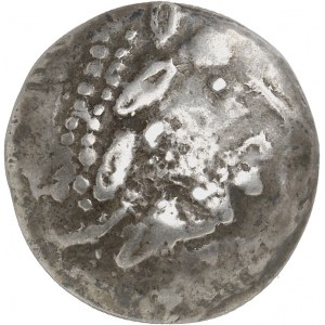 GAULE - CELTIC Danube central (IIe-Ier s. av. J.-C.). Tétradrachme, type Kinnloser ND (IIe s. av. J.-C.).
