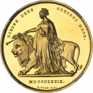 GRANDE-BRETAGNE - UNITED KINGDOM Victoria (1837-1901). 5 livres (5 pounds) “Una and the lion”, bandeaux à 6 rouleaux et 11 feuilles, tranche lisse, Flan bruni (PROOF) 1839, Londres.