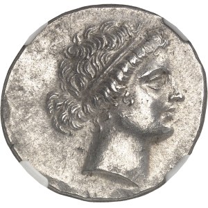 Éolide, Kymé. Tétradrachme stéphanophore au nom de Kallias ND (c.160 av. J.-C.), Cymé.