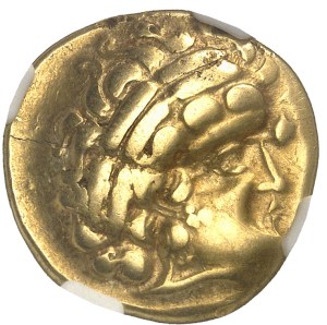 Aulerques Cénomans. Gold statère, class I with two-winged figure ND (150-100 BC).