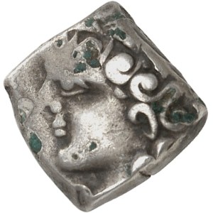 Incertaine, Tolosates / Pétrocores / Nitiobroges. Drachme de style flamboyant, classe au torque ND (milieu du IIe - première moitié du Ier siècle avant J.-C.).