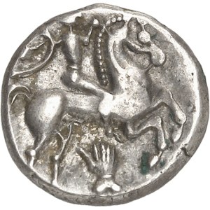 Bituriges Cubes. Drachme au cavalier et à la main, classe II ND (fin du IIe - début du Ier siècle avant J.-C.).