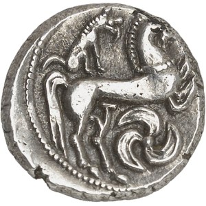 Bituriges Cubes. Drachme, type au loup et au cheval, classe II var. 1 ND (fin du IIe - début du Ier siècle avant J.-C.).