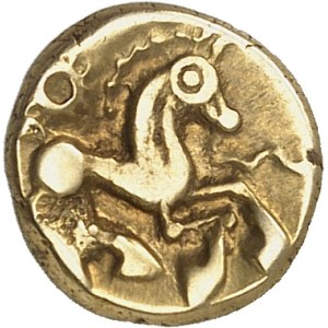 Bellovaques. Quart de statère d’or à l’astre ouvert et au cheval à droite ND (50-30 av. J.-C.).