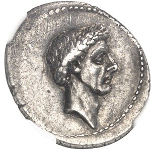 L. Flaminius Chilo. Denier à l’effigie du divin Jules César ND (43 av. J.-C.), Rome.