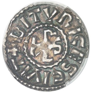 Charles le Chauve ou au nom de Charles Empereur (fin IXe - début Xe s.). Denier ND (après 875), Bourges.