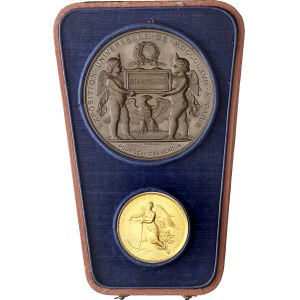 Second Empire / Napoléon III (1852-1870). Coffret de 2 médailles, Or et Cuivre, Exposition Universelle de 1867, par H. Ponscarme 1867, Paris.