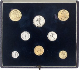 Ve République (1958 to present). Boxed set of 8 base metal coins 1960 to 1966 [February 1967], Paris.