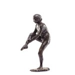 Edgar Degas (1834 Paryż - 1917 Paryż), Tancerka zakładająca sobie pończochę (Danseuse mettant son bas)