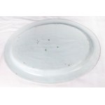 Soup tureen with presentation stand